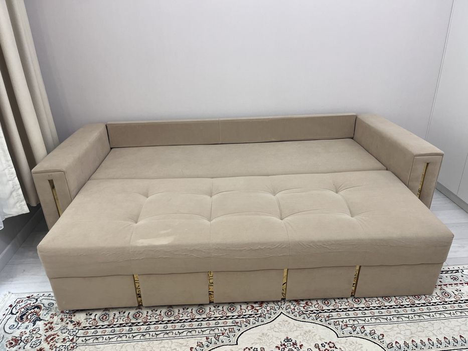 Продам диван за 120.000 в хорошем состоянии, не сломан, не порван