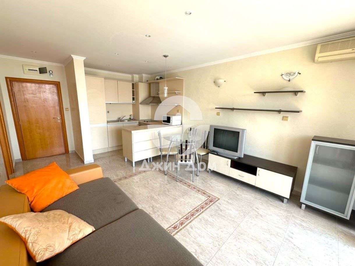Продава се Двустаен апартамент в Свети Влас - 58 кв.м за 2449 €/кв.м - Снимка #2