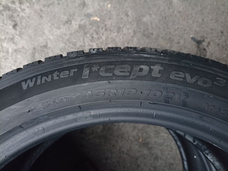 4 anvelope de iarna Hankook 2x275/40 R19 2x245/45 R19 dot 2021