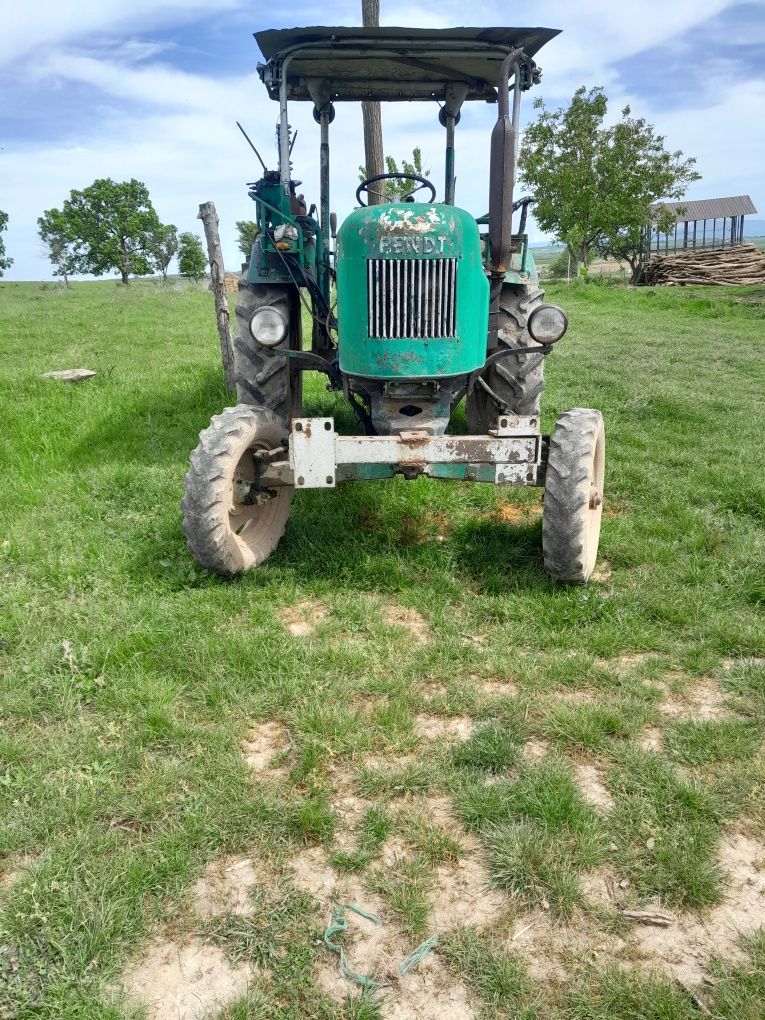 Tractor bun de vanzare