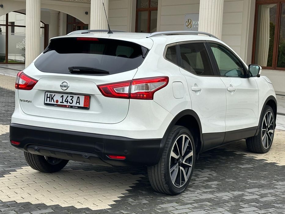 Nissan Qashqai 4x4 1.6dCi 131CP Tekna Plus - Panoramic - Bi-Xenon Led