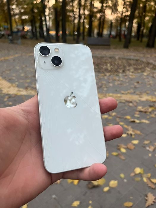 Продам iphone 13 128