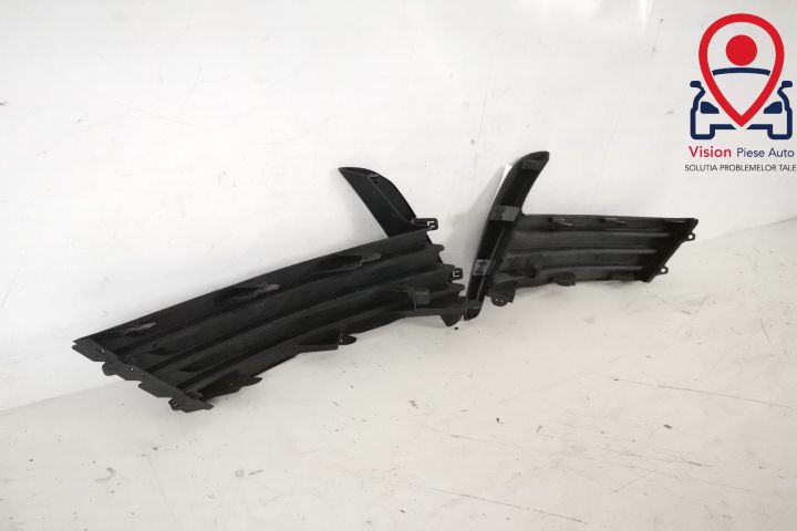 Оригинален десен странично фара решетка / Toyota Corolla E170 [фейслиф