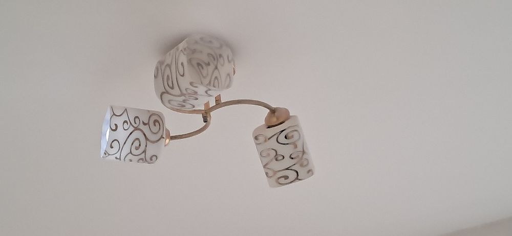 Люстры, в хорошом состояние,всё  работает. Есть доставка.