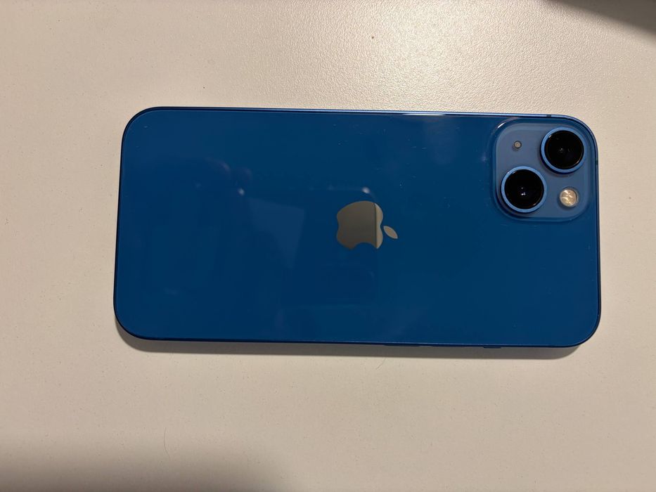 Продаётся iPhone 13