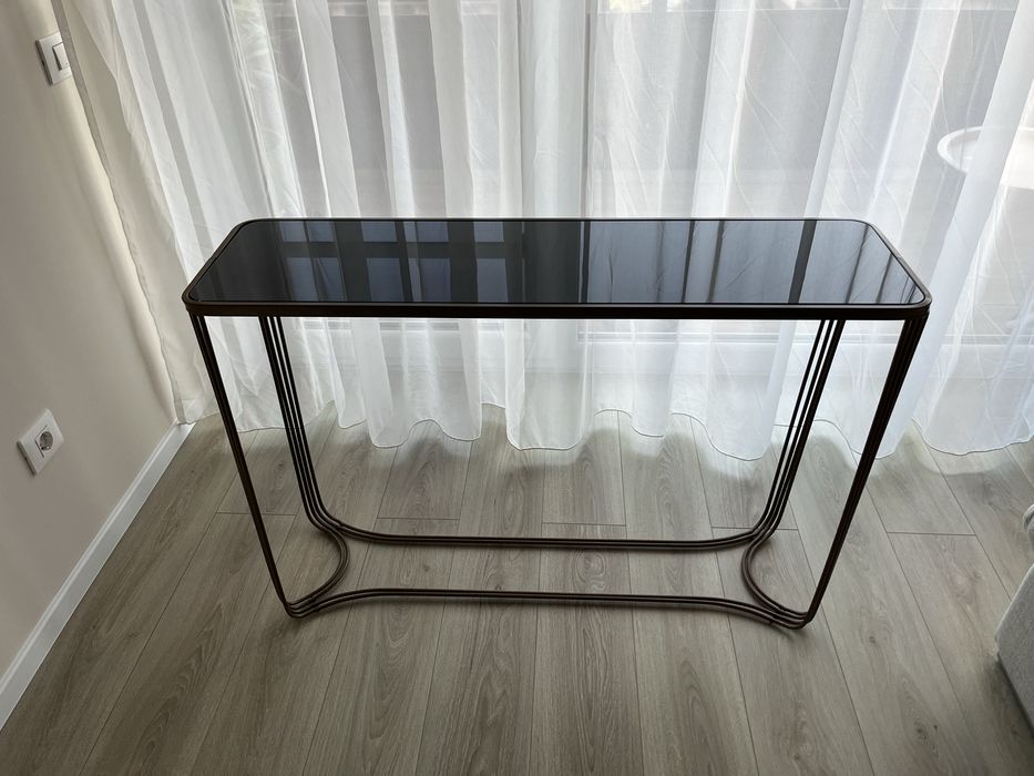 Consola metalica cu blat de sticla