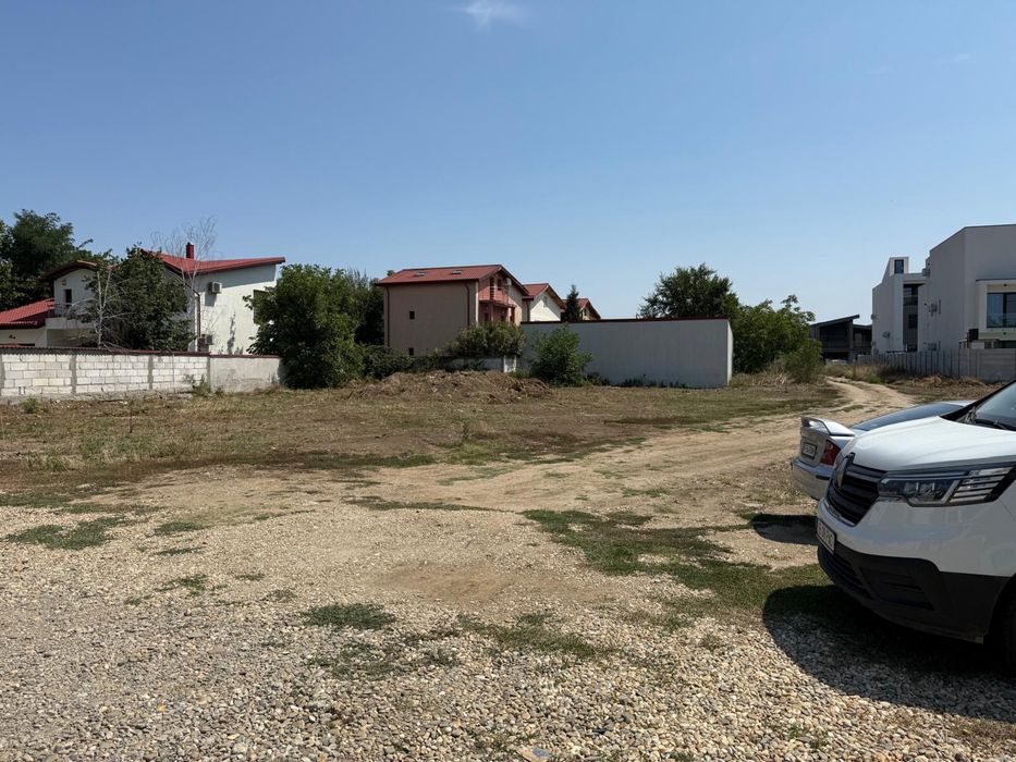 Teren cu Autorizatie C. Vila cu Piscina in Zona Rezidentiala Pipera