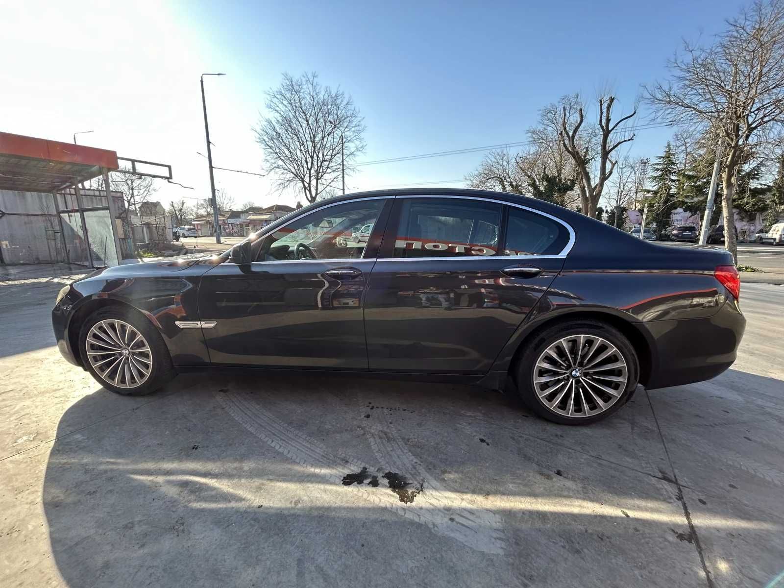 Продавам BMW 740i F01