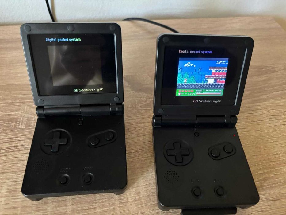 Gamboy Advance SP - GBA - Clona + o discheta cu mai multe jocuri