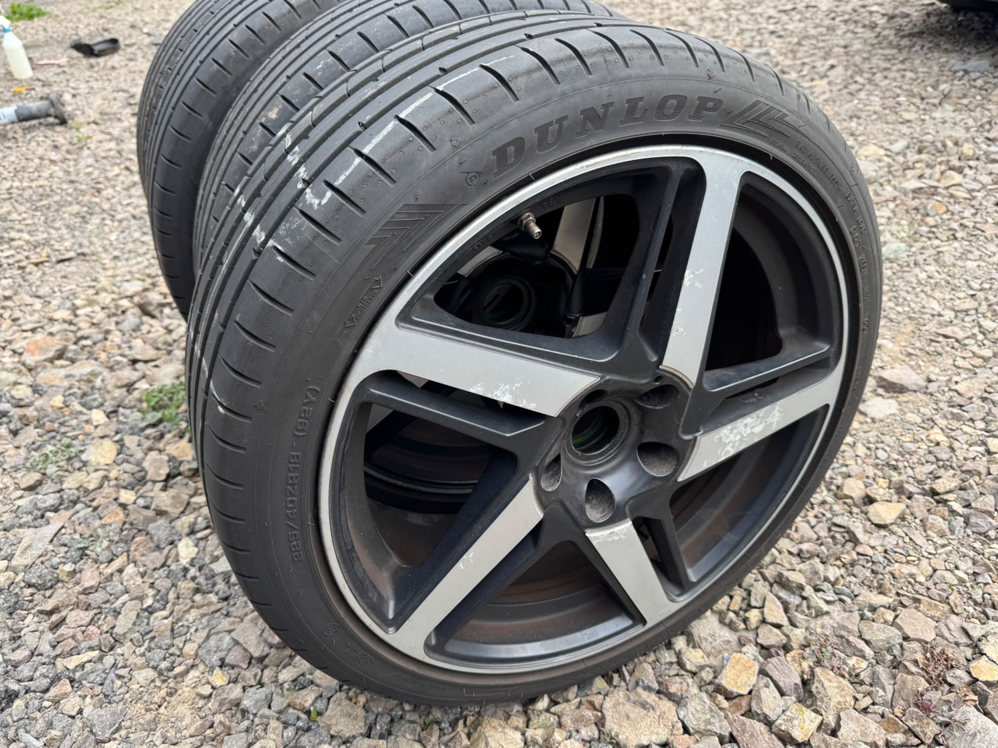 225 40 18 AEZ 5x114.3 Honda