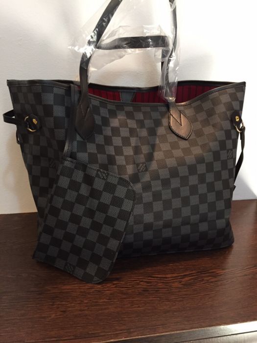 Geanta Louis Vuitton Paris neverfull