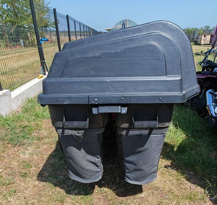 Tractoras Iarbă / Gazon - American  cu Lama Zăpadă si Lanțuri