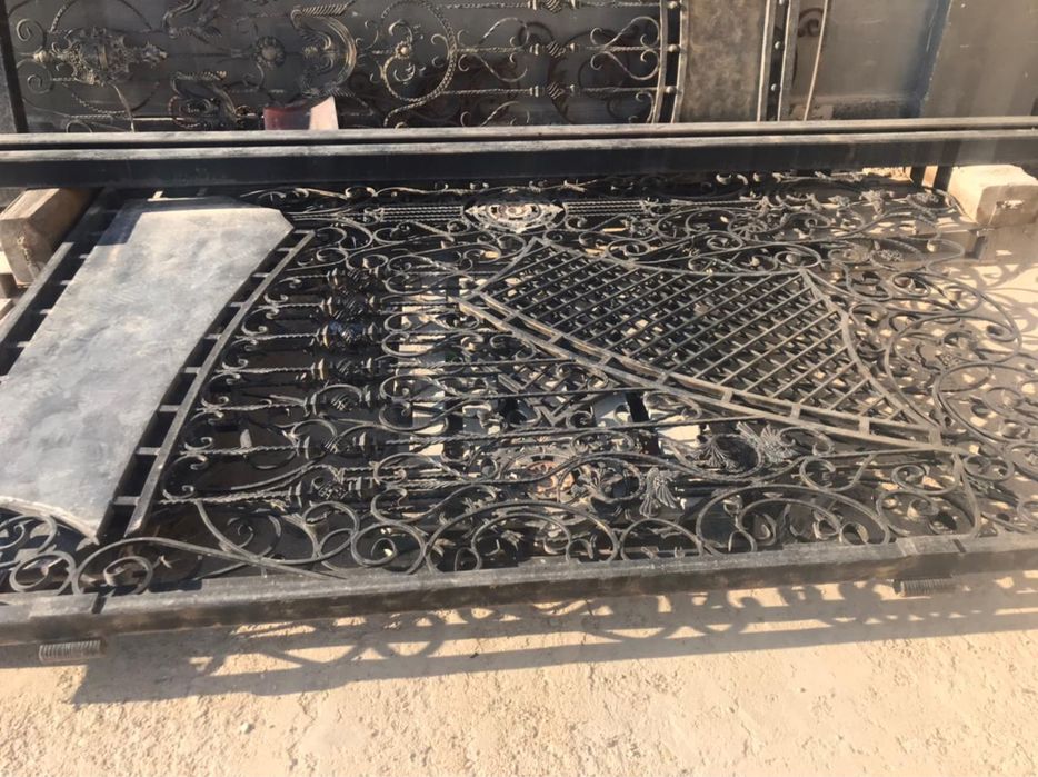 Варота с автоматиком пультом вместе