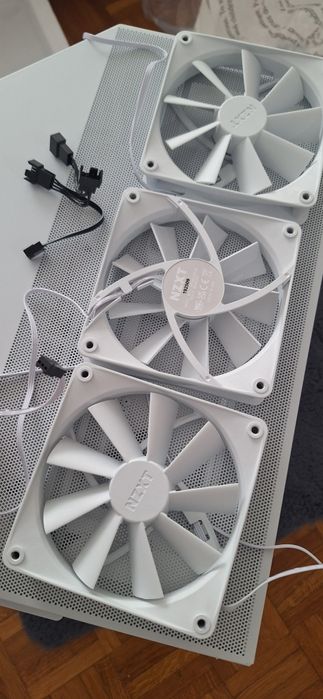 Kit 3 ventilatoare NZXT noi white non-rgb