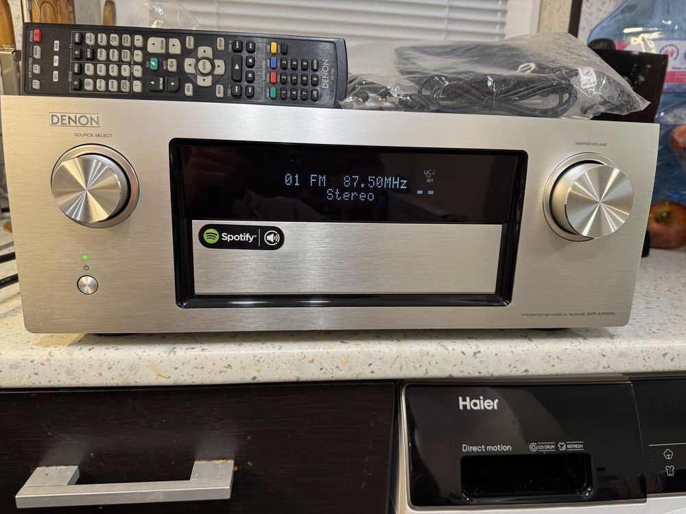 Denon AVR-X4100 Пълен комплект .Като нов Bluetooth