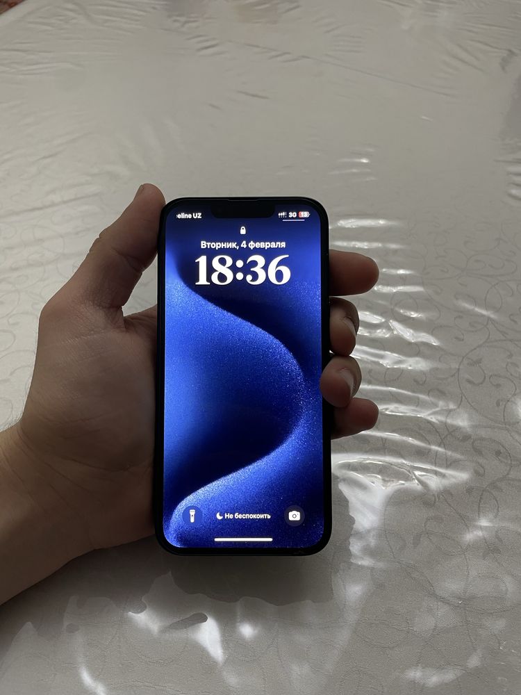iPhone 14 в идеальном состоянии