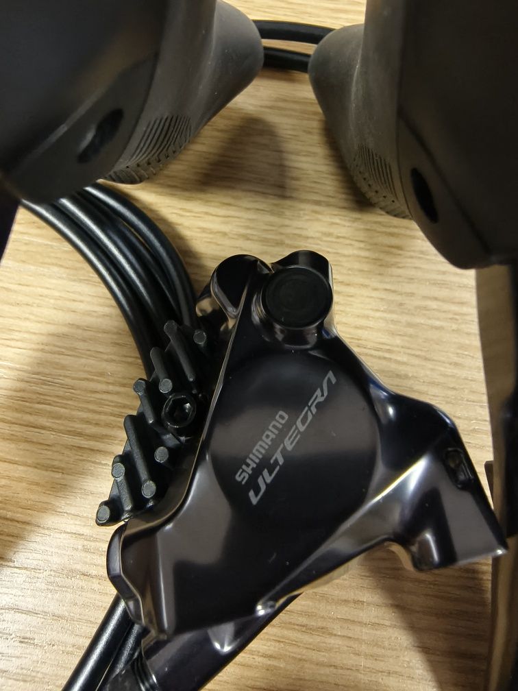 Сет Shimano Ultegra DI2 2x12sp Disc Brake Set R8170
