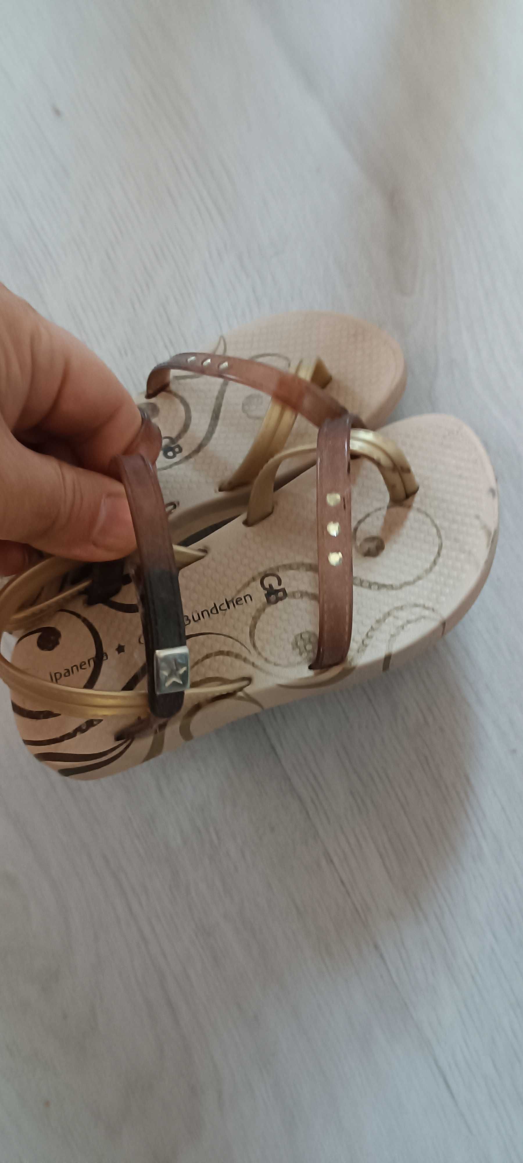 Детски сандалки за момиченце