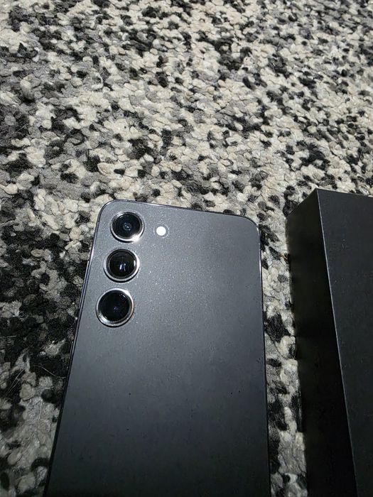 Samsung galaxy S23 256gb