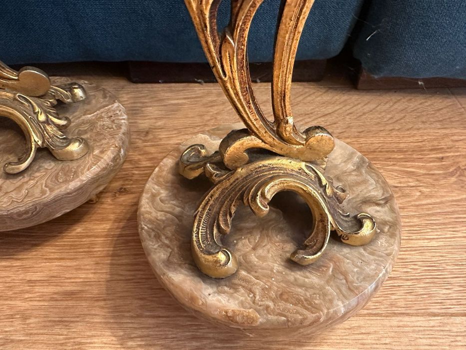 Sfeșnice din bronz și marmura