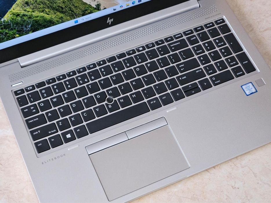 Laptop HP EliteBook 830 G5 i5 V8 Pro