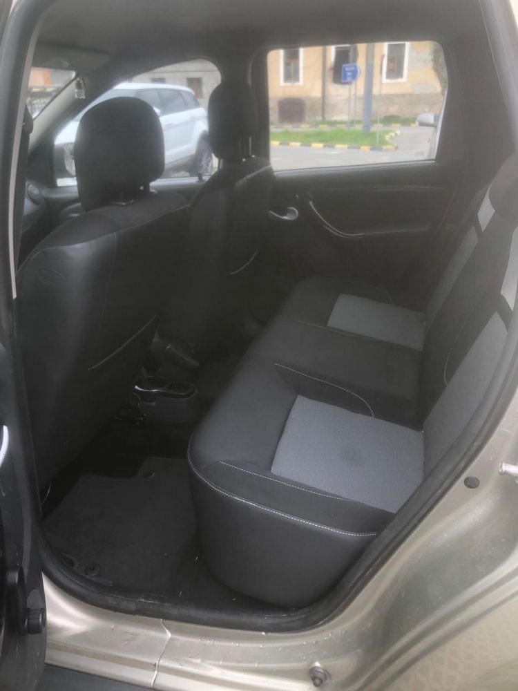 Vand Dacia Duster 4x4