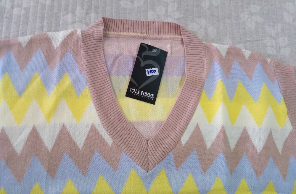 Продам НОВЫЙ жилет с этикеткой, размер 44-48, цена 4500 тенге