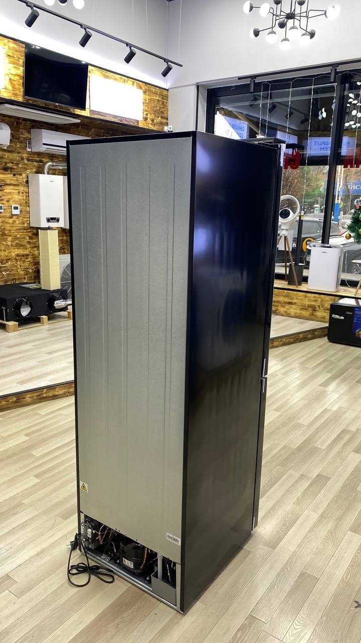 Холодильник Midea модель MDRB470MGF220M (черное стекло) на 320 литров