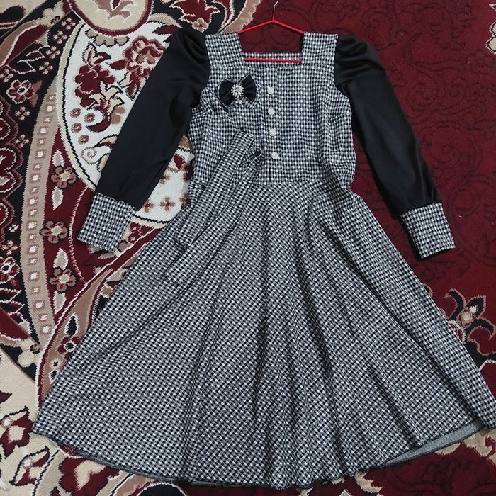 Ayol qiizlar  ko'ylagi