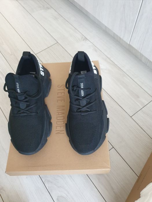 Adidasi Steve Madden marime 37