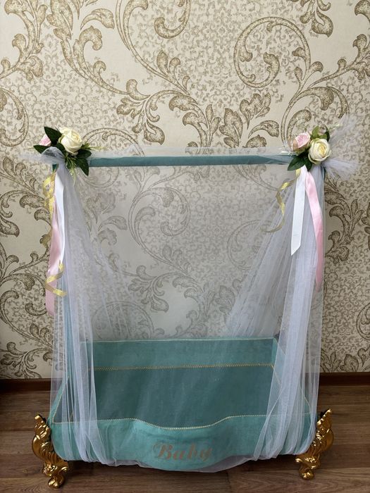 Тойбастар корзина 7000 тг. Вешалка 15000тг