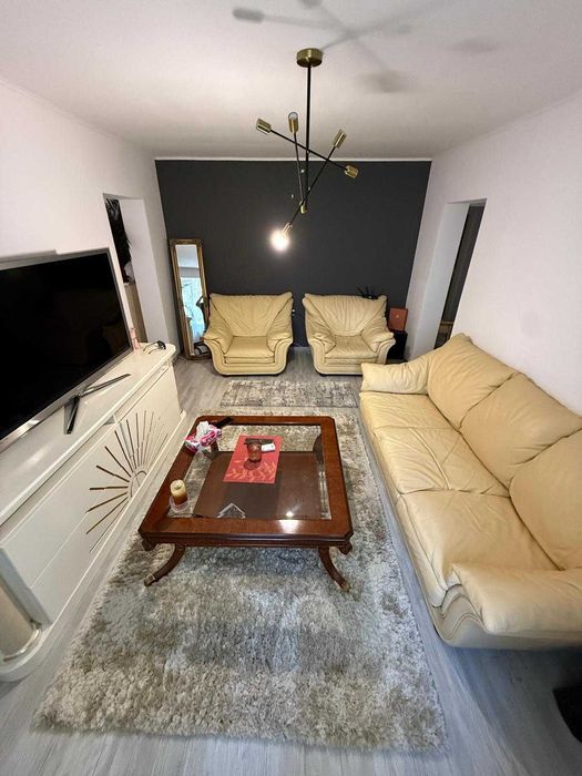 Mobilier sufragerie plus televizor cadou