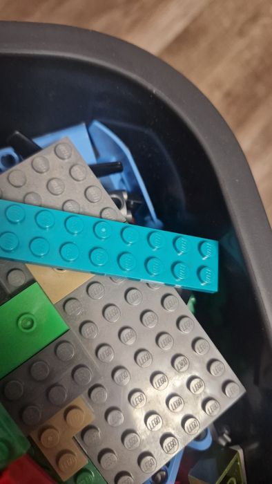 Piese lego si figurine