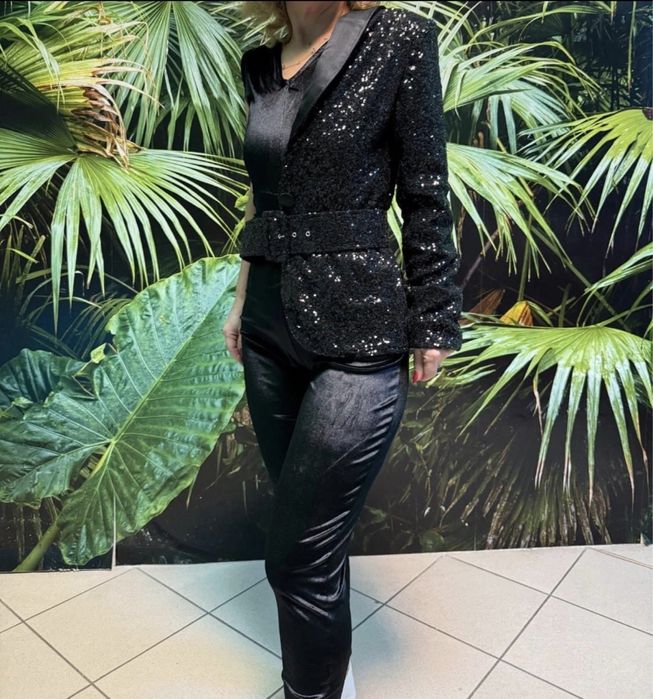 Vand rochie si salopete