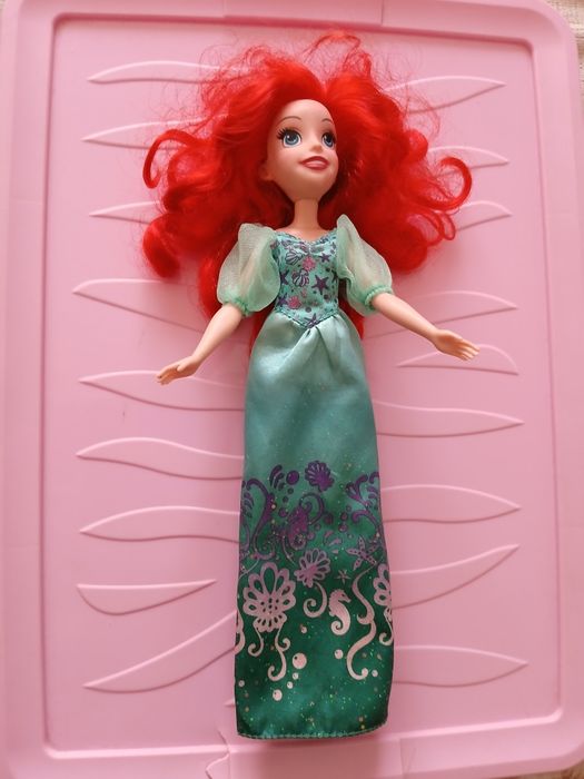 Papusa printesa Ariel