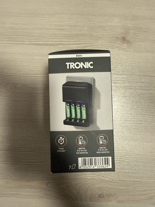 Vând Încărcător baterii TRONIC – Nou, sigilat – AA & AAA