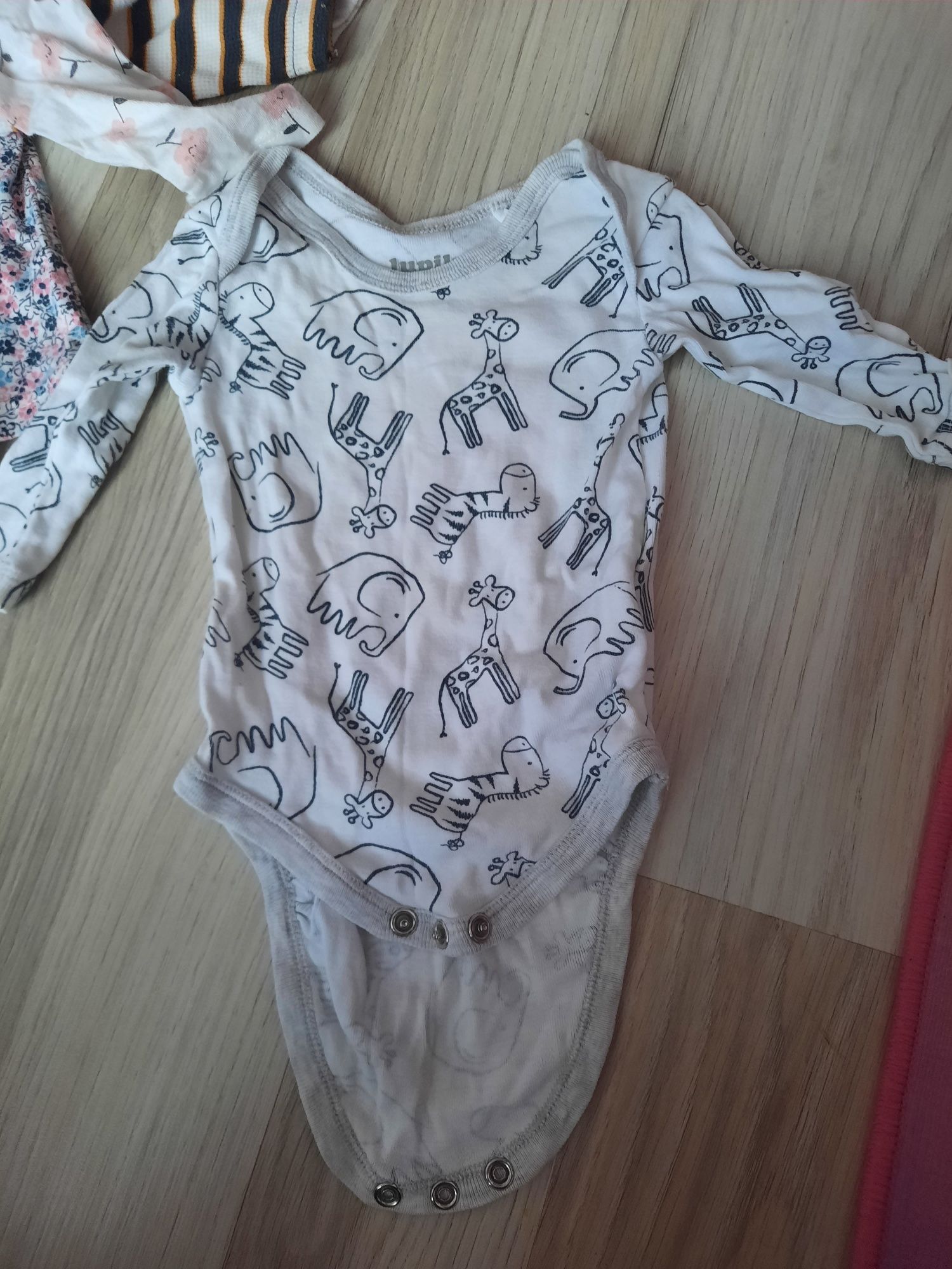 Lot body-uri 74/80