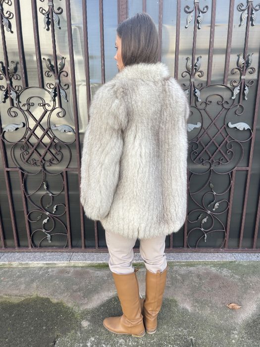 Haina din blana naturala de vulpe polara