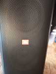 Vând boxa jbl party 200 sau schimb cu  jbl 710 sau Sony dif de la mine