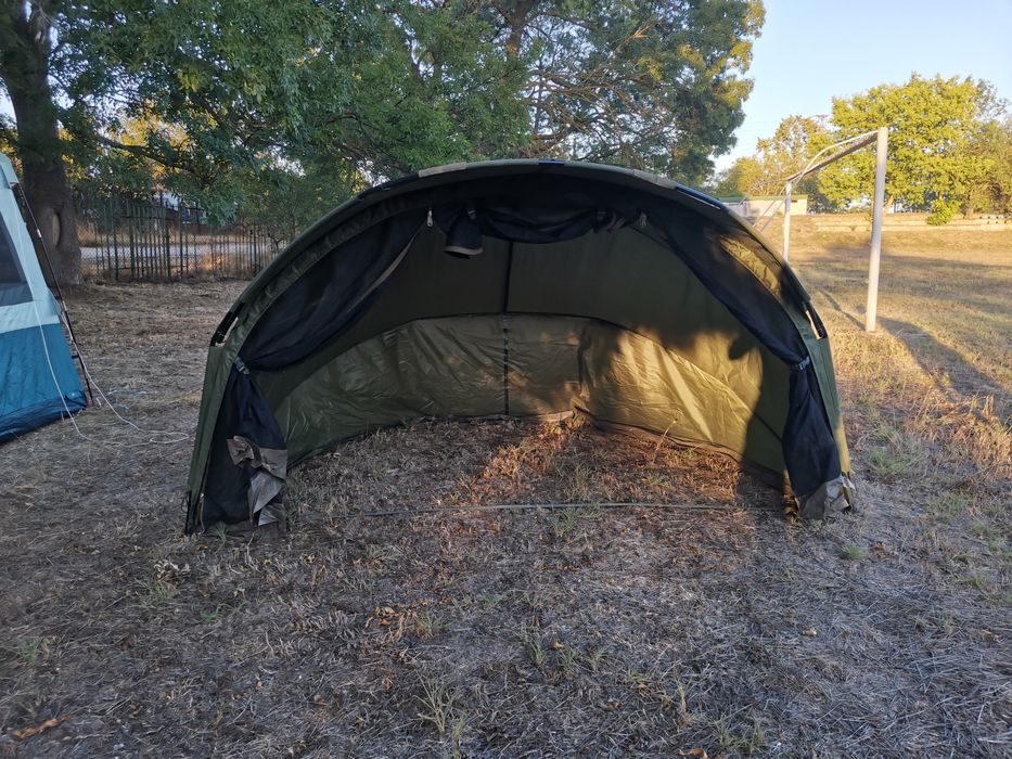 Шатра и шаранджийска палатка