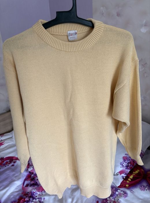 Лот- пуловер,3 блузи,шал. За гръдна обиколка от 110см до 140/150см