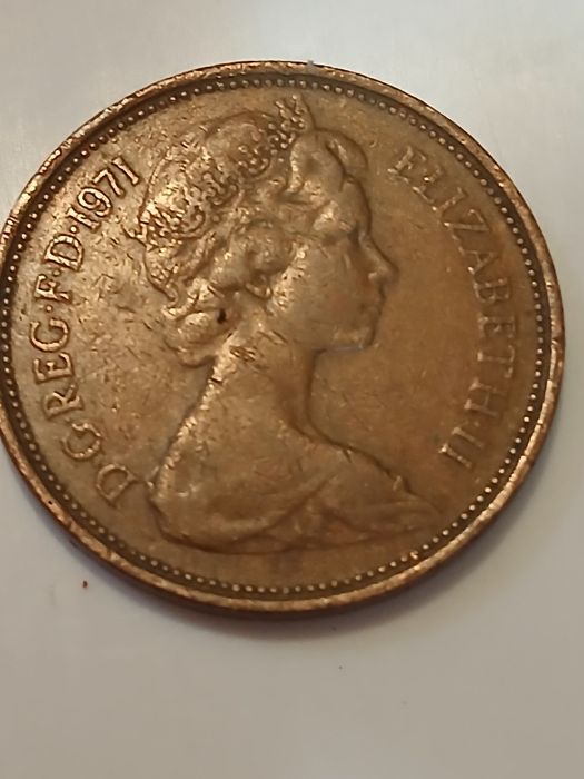 Продавам  редки английски монети