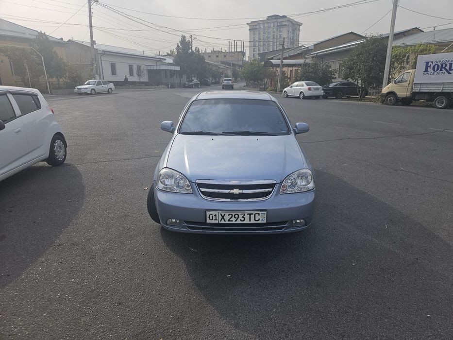 Ласети сотилади 2012 йил генам бор