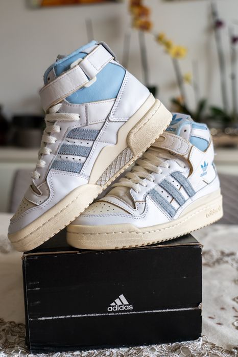 Обувки Adidas 37