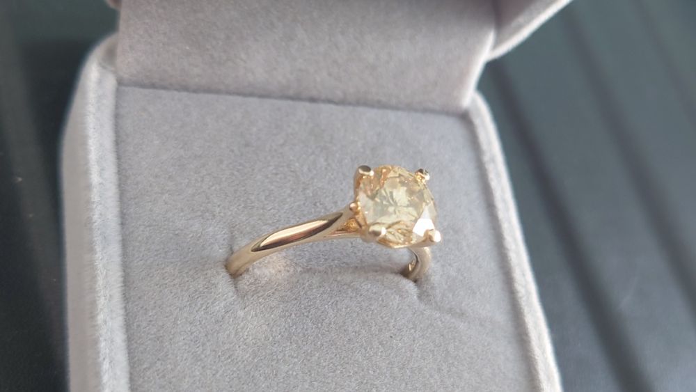 Inel aur cu diamant natural de 2 karatr