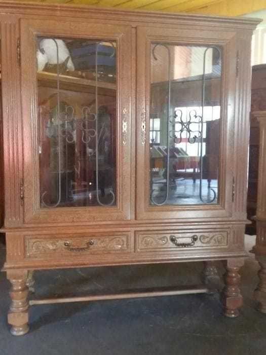 Vand mobila sufragerie