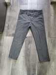 Vand pantaloni de costum nr s