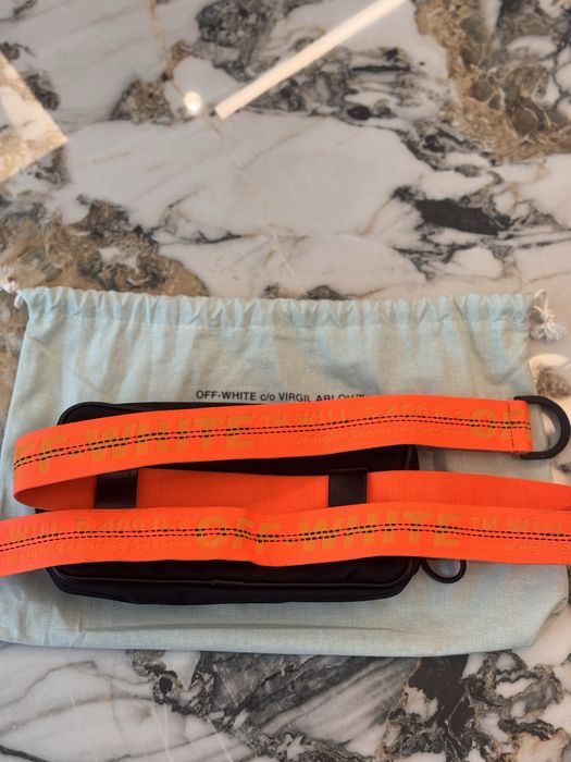 Чантата за кръста Off-white c/o Virgil Abloh Belt Bag