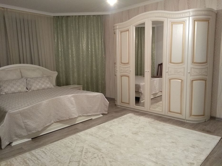 Продам спальный гарнитур