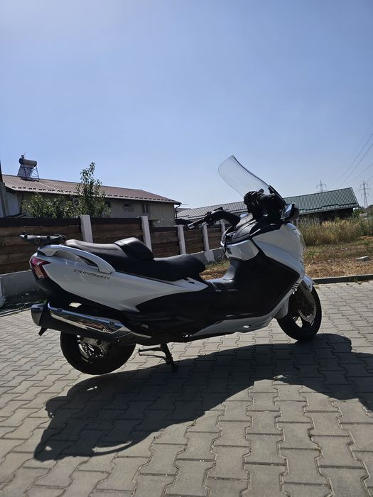 Maxi Scuter Suzuki Burgman 650 Executive